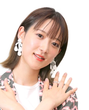 山崎あみの、出身と家族