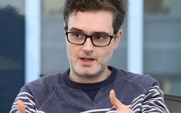 技術開発の柱を担う、ライオン・ジョーンズ